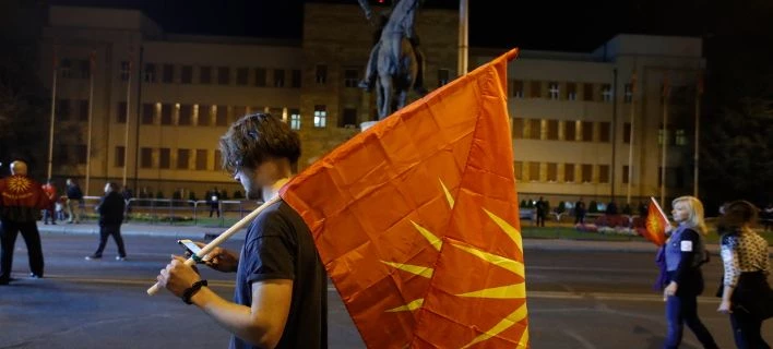 Τα επόμενα βήματα στην ΠΓΔΜ για τη συμφωνία των Πρεσπών – Τι λένε διεθνή ΜΜΕ